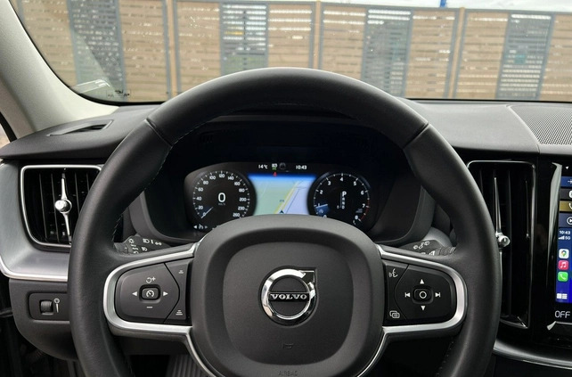 Volvo XC 60 cena 139900 przebieg: 102076, rok produkcji 2019 z Przecław małe 742